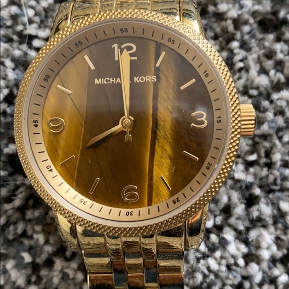 Michael Kors gold watch - Picture 2 of 5
